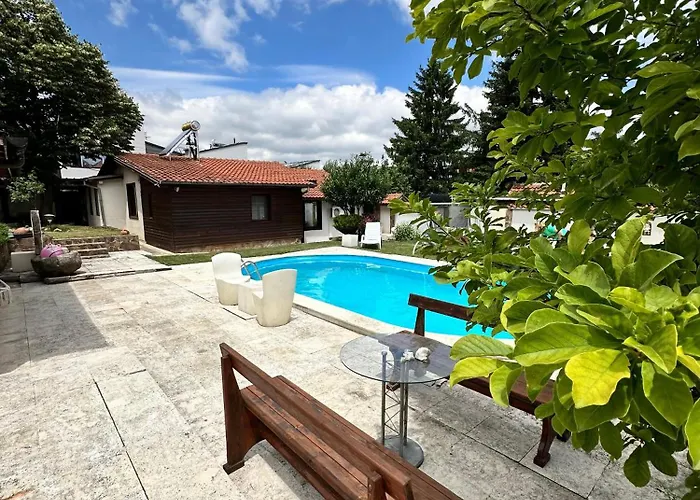 Villa Lea Hause With Swimming Pool,jacuzzi In Vitosha Montain And Free Parking Sofia