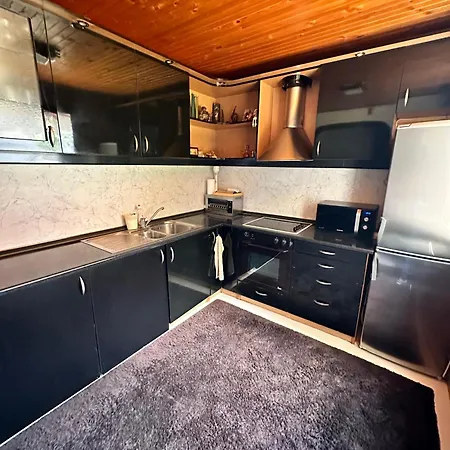 Villa Lea Hause With Swimming Pool,jacuzzi In Vitosha Montain And Free Parking Szófia