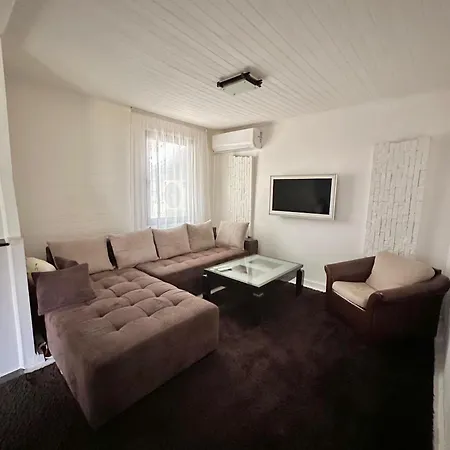 Lea Hause With Swimming Pool In Vitosha Montain, Jacuzzi And Free Parking Willa