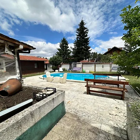 Lea Hause With Swimming Pool,jacuzzi In Vitosha Montain And Free Parking Szófia
