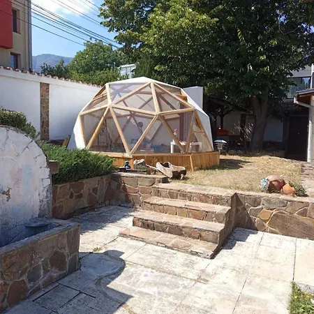 Lea Hause With Swimming Pool,jacuzzi In Vitosha Montain And Free Parking Szófia