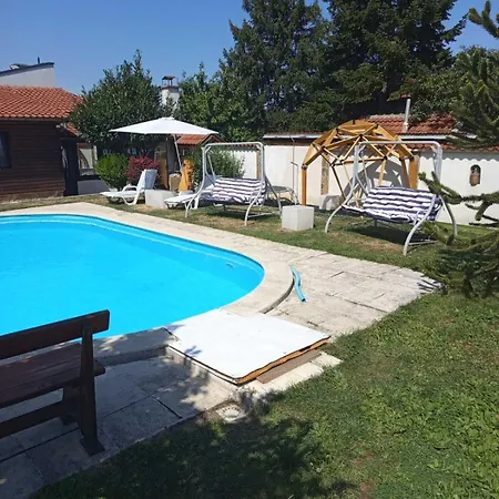 Villa Lea Hause With Swimming Pool,jacuzzi In Vitosha Montain And Free Parking Sofia
