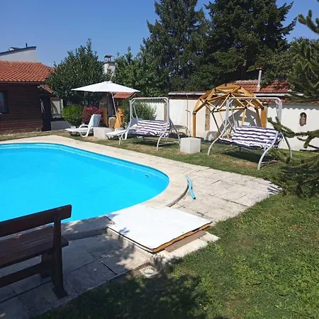 Lea Hause With Swimming Pool,jacuzzi In Vitosha Montain And Free Parking Sofia