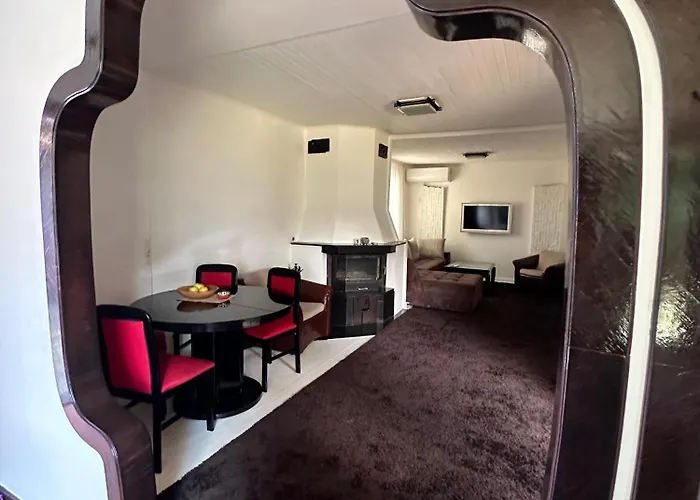 Lea Hause With Swimming Pool,jacuzzi In Vitosha Montain And Free Parking Willa Sofia